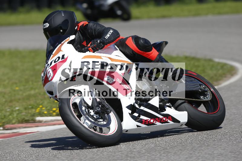 /Archiv-2024/29 12.06.2024 MOTO.CH Track Day ADR/Gruppe gelb/9